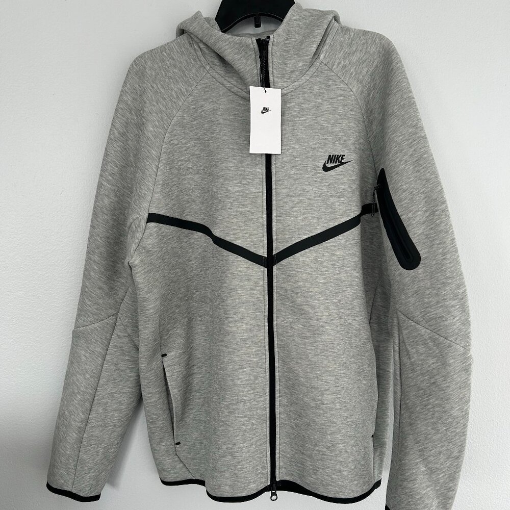 NIKE Tech Windrunner Zip Hoodie
